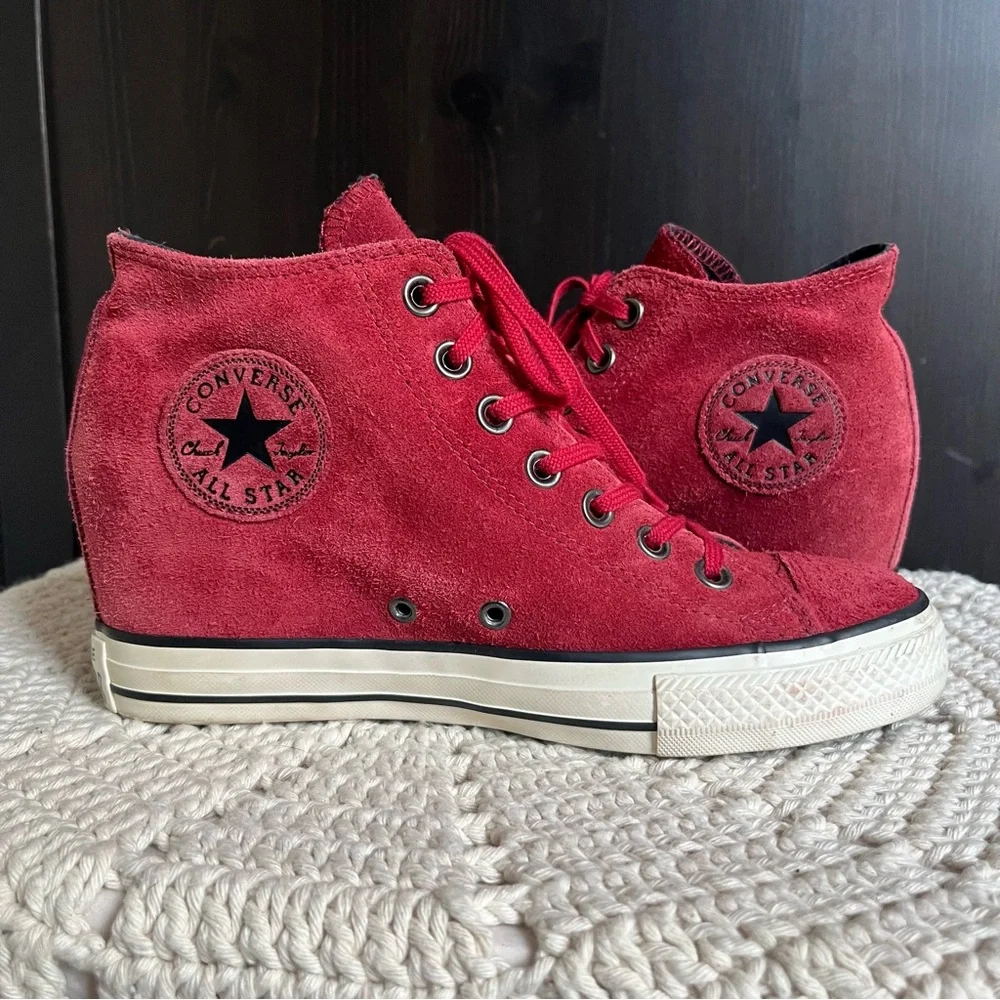 Converse Chuck Taylor All Star Wedge Platform Hi Top Shoes Women's Red Suede 9